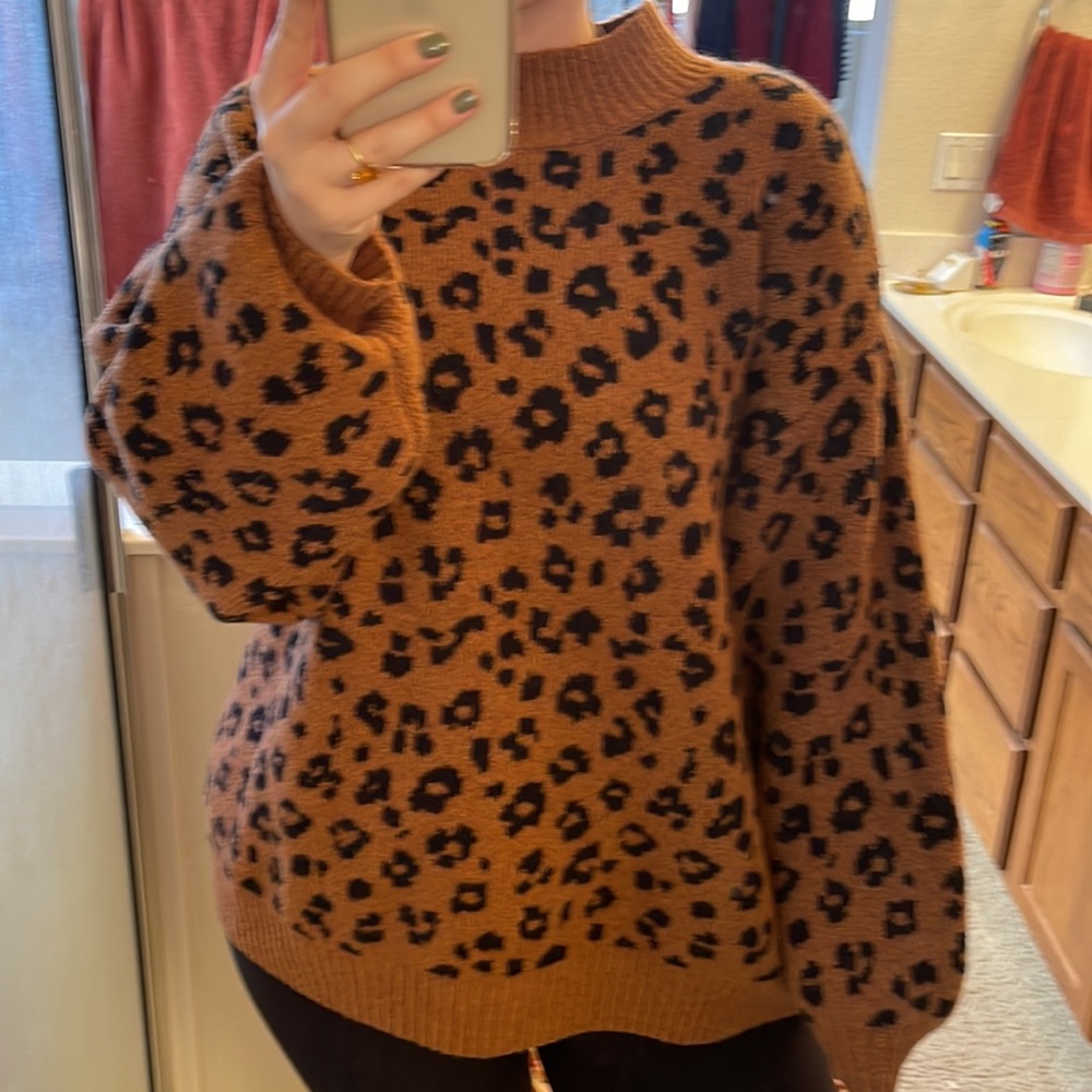 NWOT Old Navy Cowl Neck Cheetah Sweater